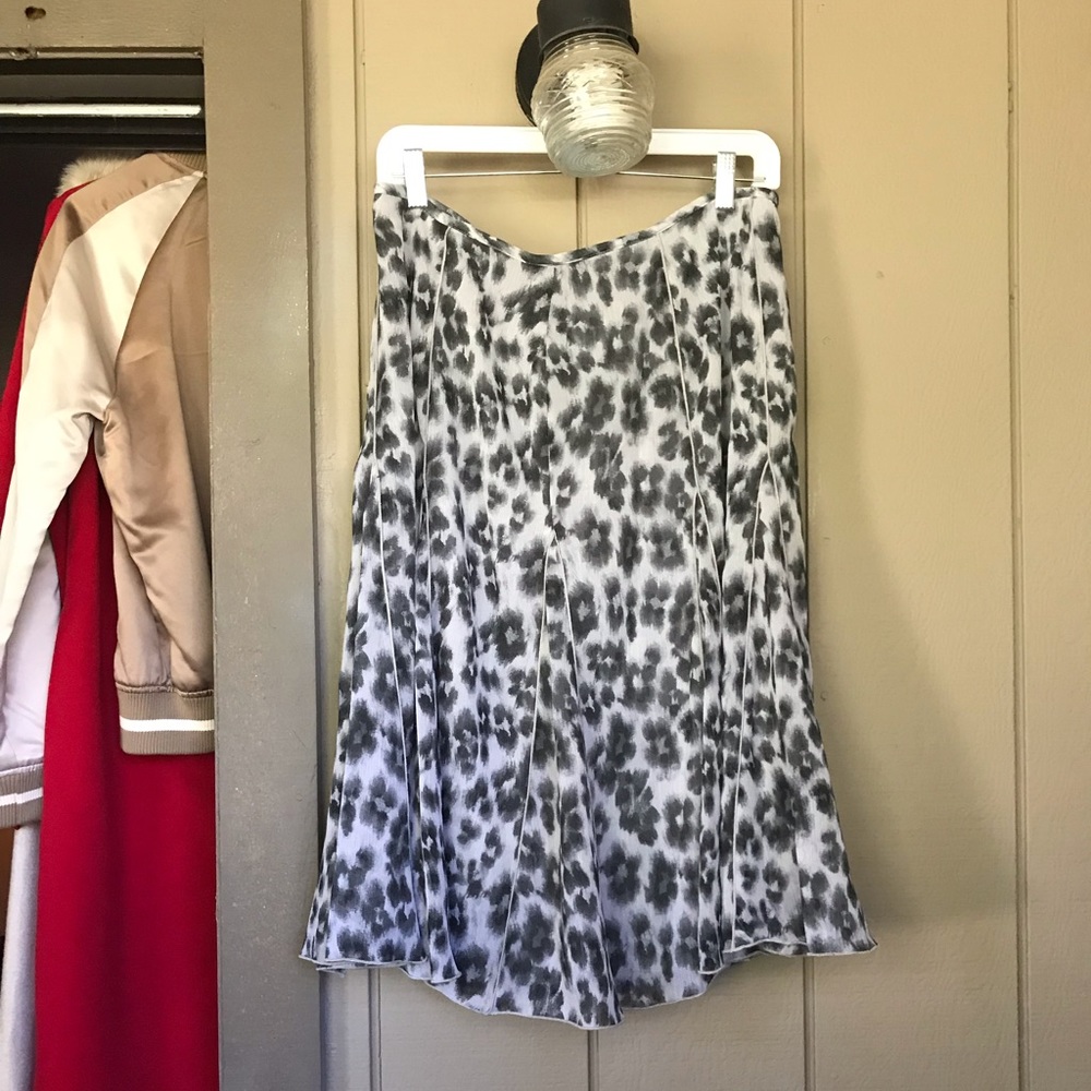 Ruby Rd. Grey Leopard Print Crepe Skirt Sz 10